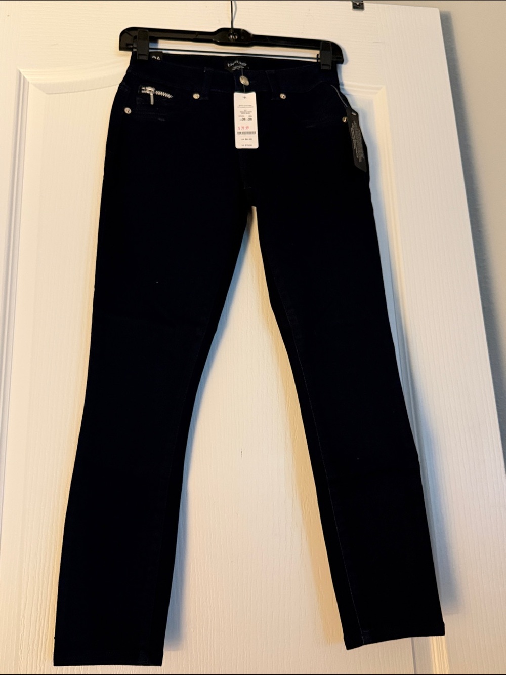 New Bebe Black Skinny Jeans with Zip Pocket Detail Sz 26.